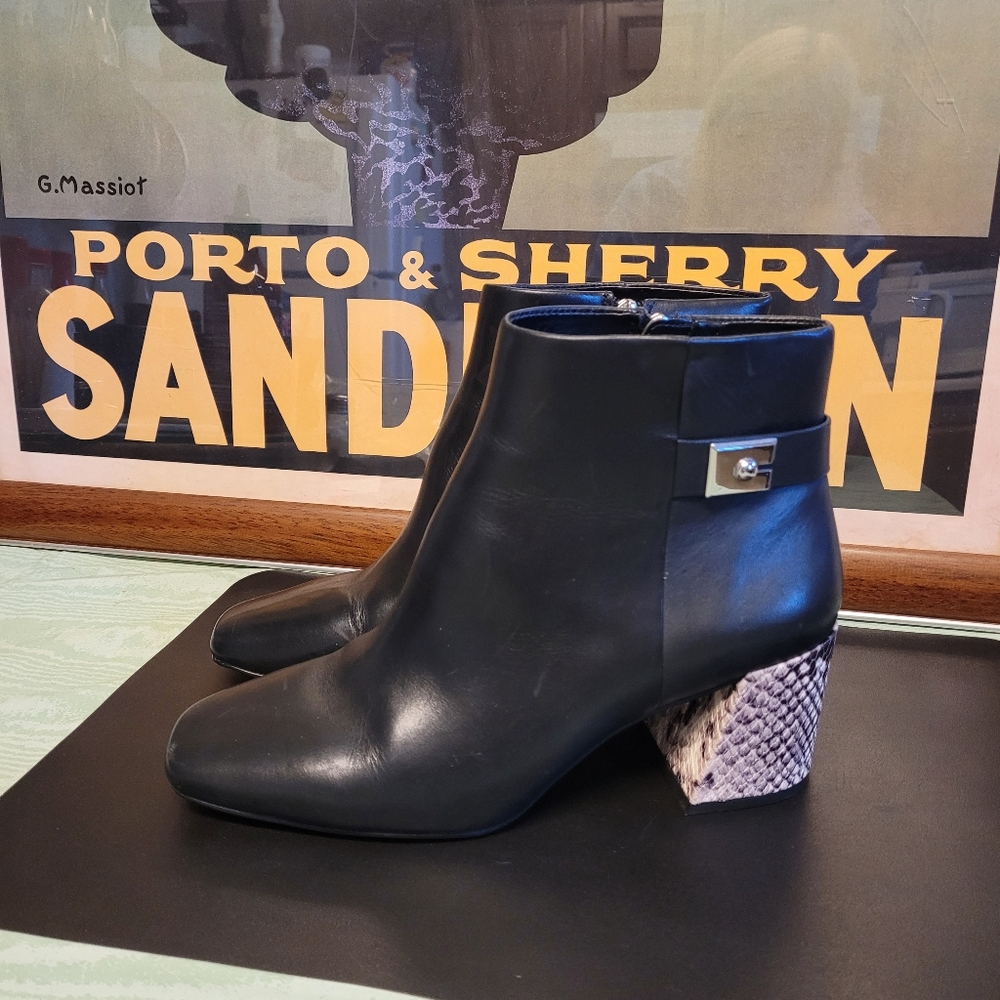 Vince Camuto Side Zip Black Ankle Boots with Snakeskin Heel Size 9.5 Like New - Picture 10 of 10